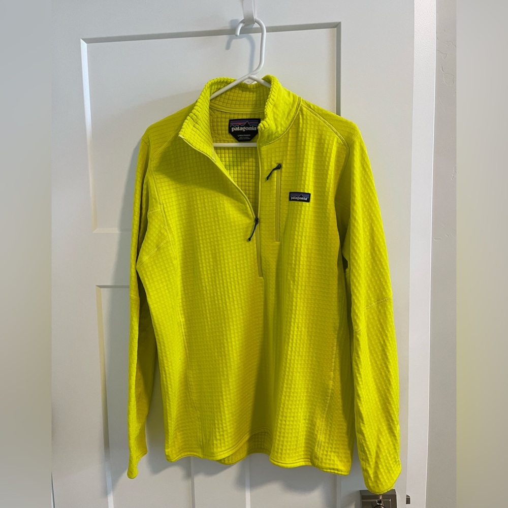 Men’s Patagonia R1 quarter zip